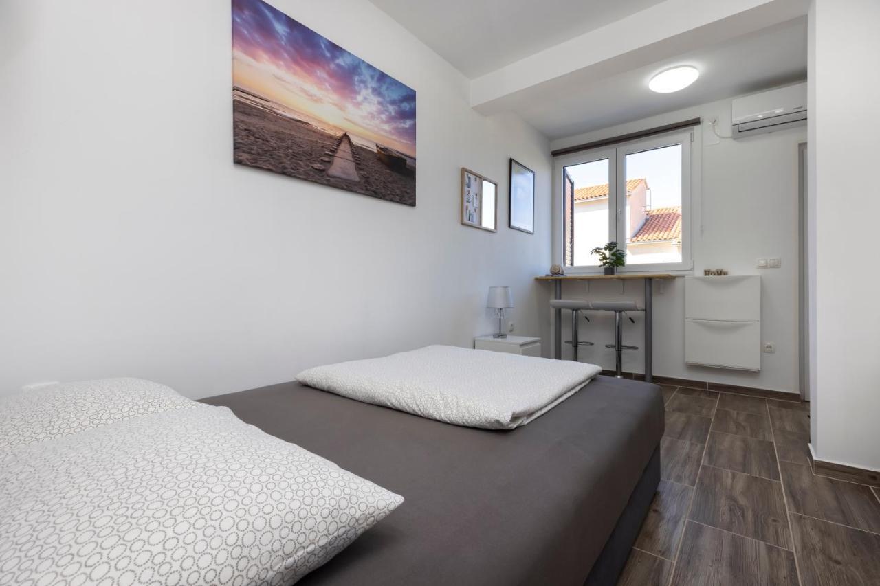 Studio Apartment Pinetree - Mali Lošinj Екстериор снимка