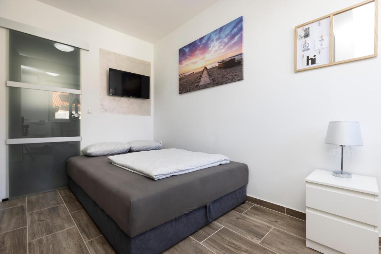 Studio Apartment Pinetree - Mali Lošinj Екстериор снимка